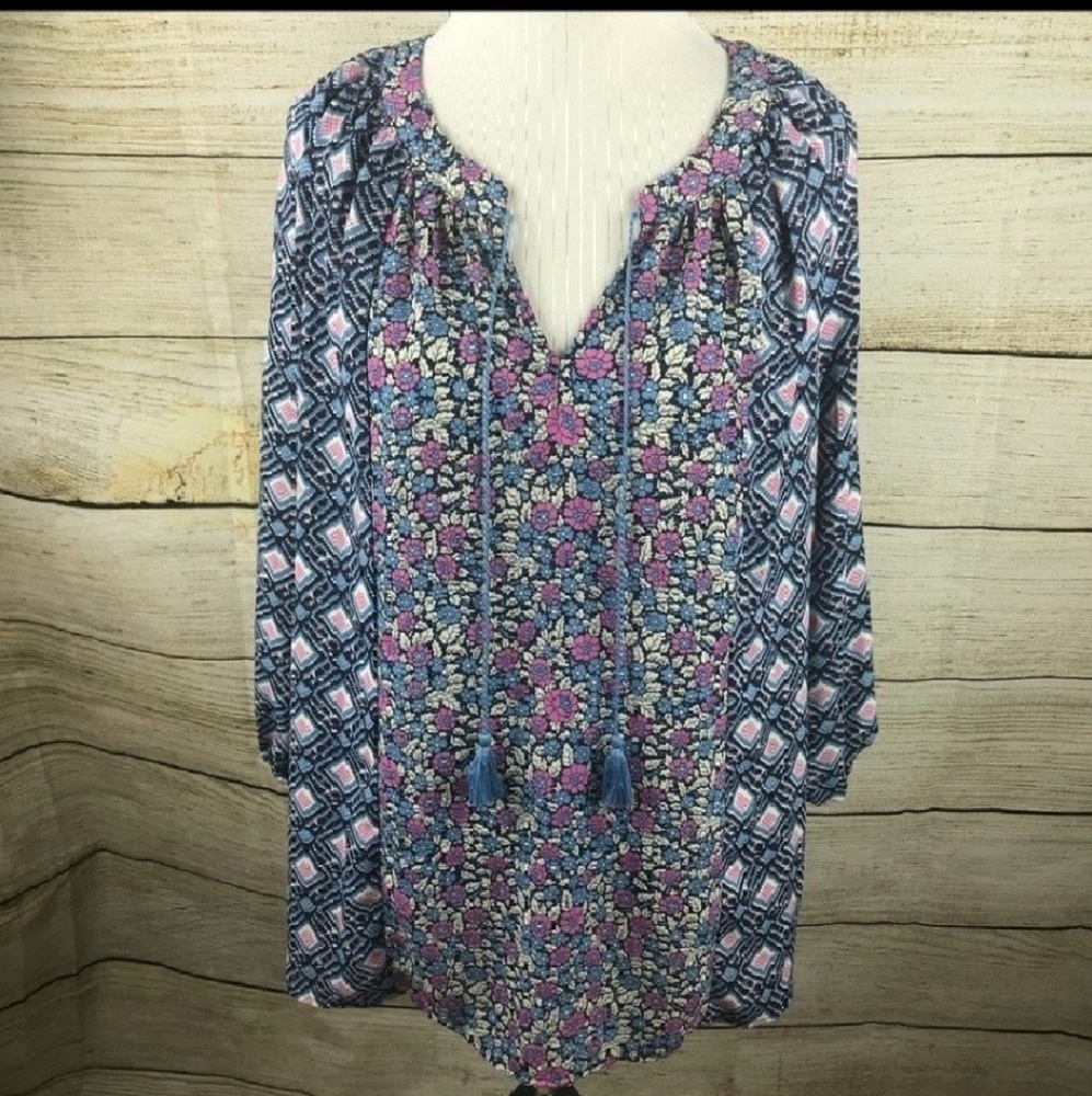 Fleur bleue floral top